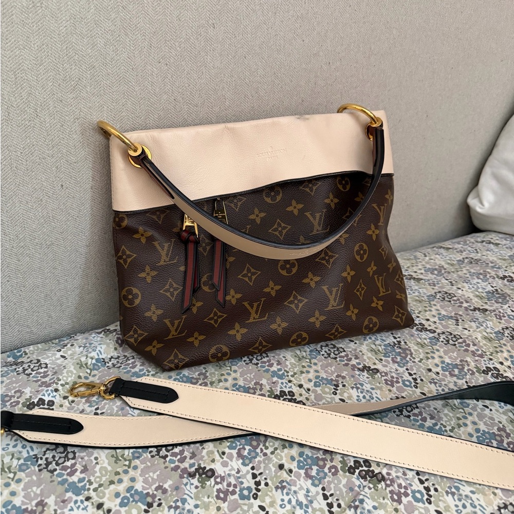 Louis Vuitton Tan and Cream Shoulder Bag